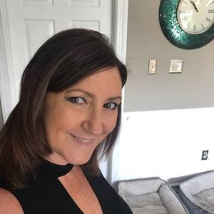 Meet your Posher, Sarina